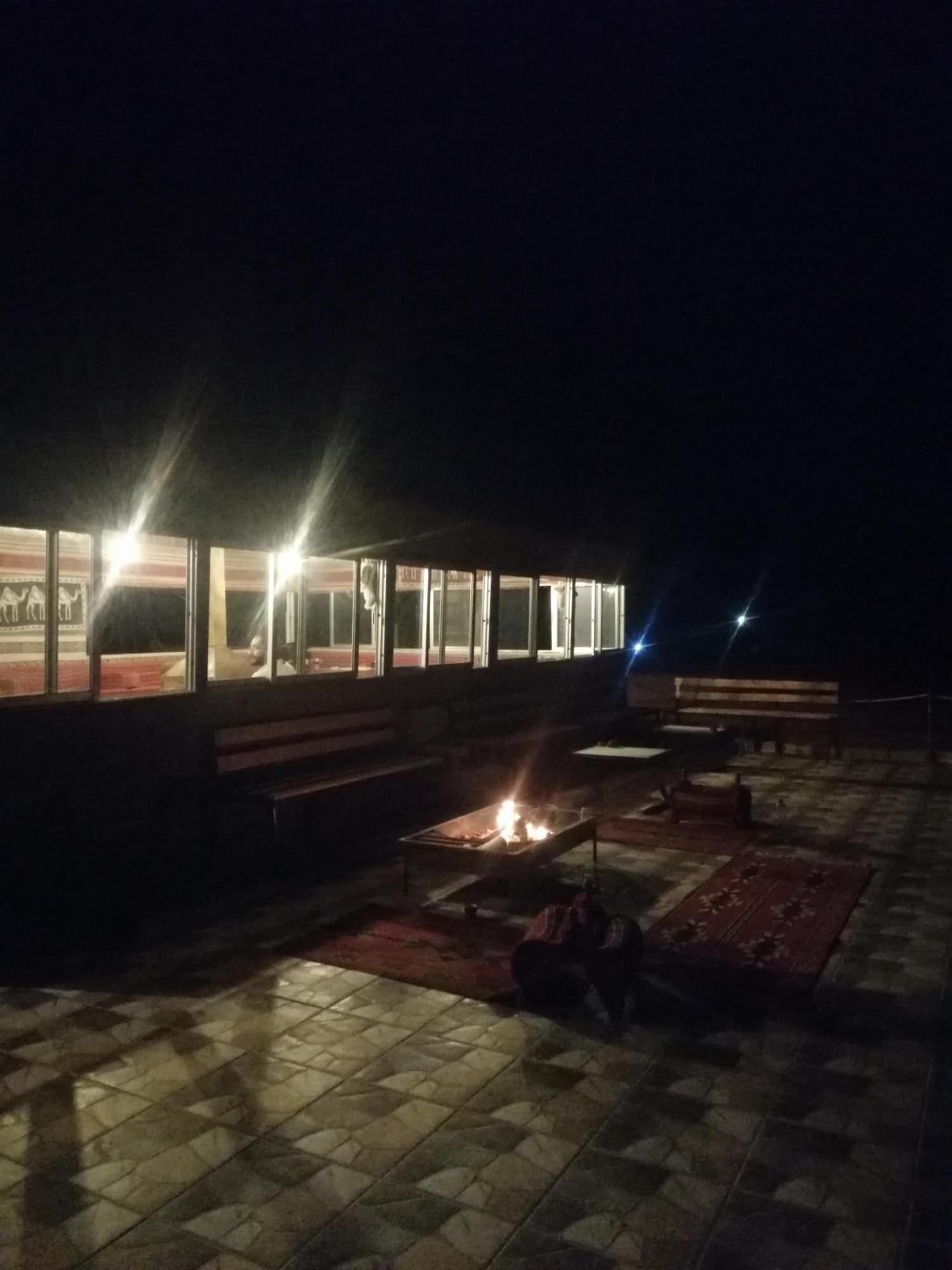 Отель Omar Ghazi Camp Вади-Рам Экстерьер фото